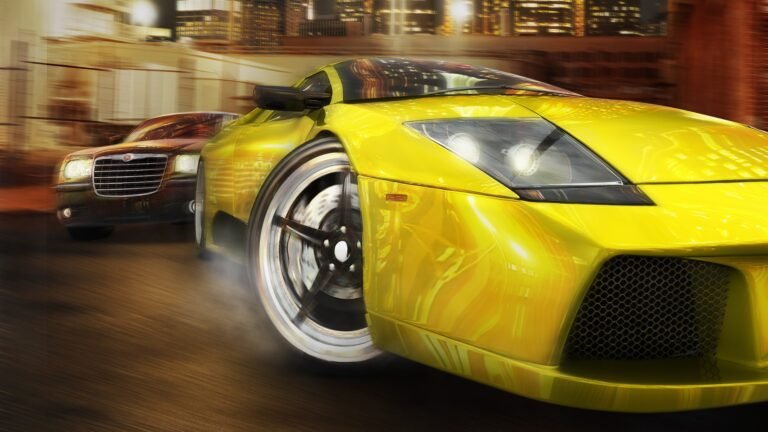 Carro esportivo amarelo em destaque numa arte de Midnight Club 3 DUB Edition Remix, com outro carro ao fundo