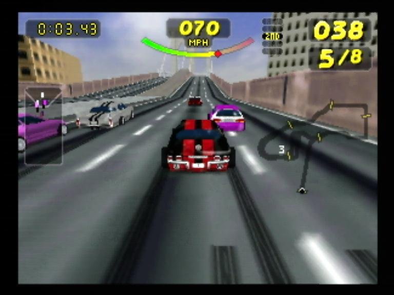 Rush 2 Recompiled: contexto do jogo original em corrida numa ponte